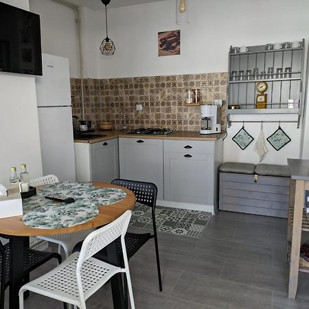 Appartement June Studio à Braşov Extérieur photo