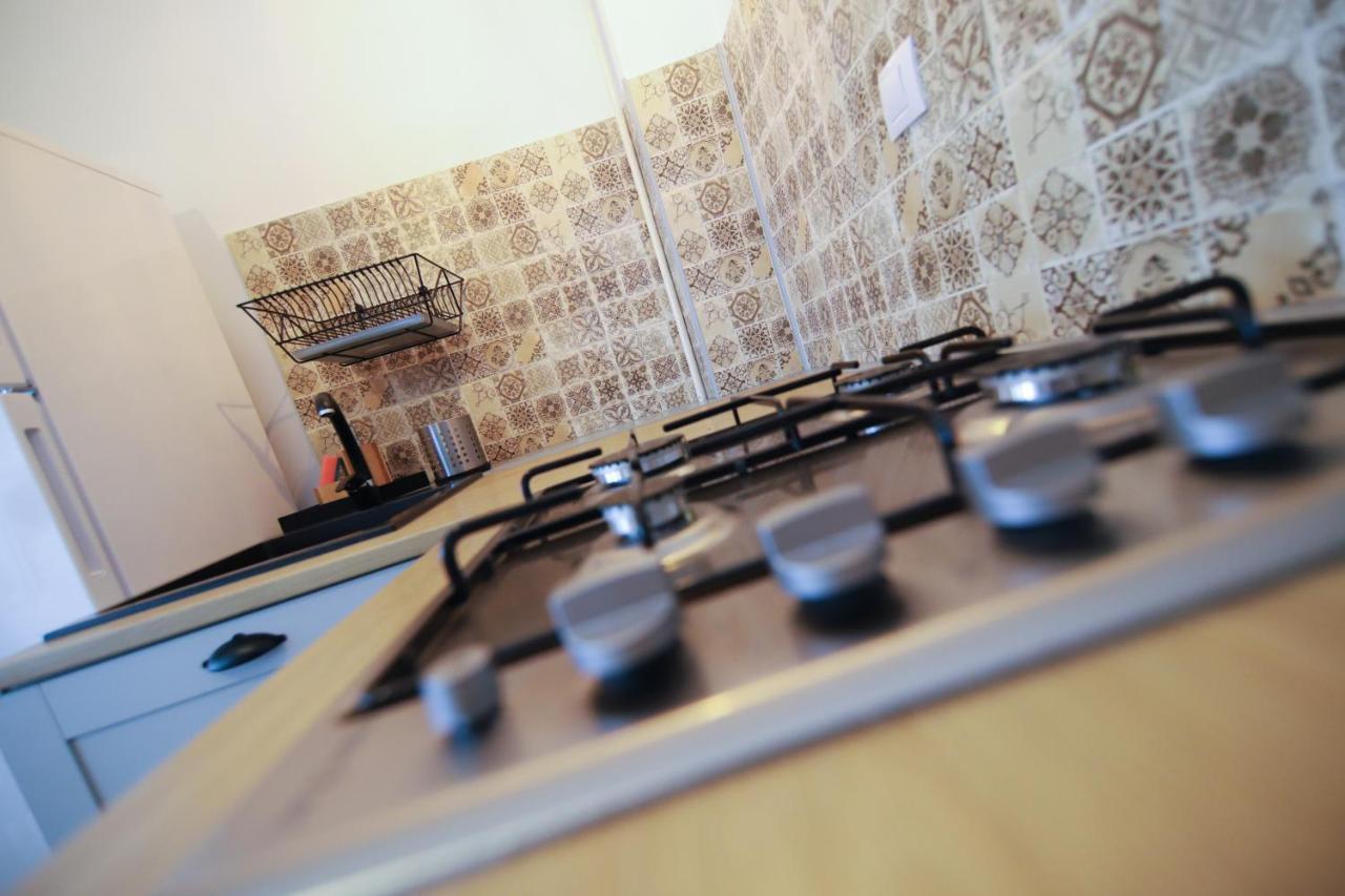 Appartement June Studio à Braşov Extérieur photo